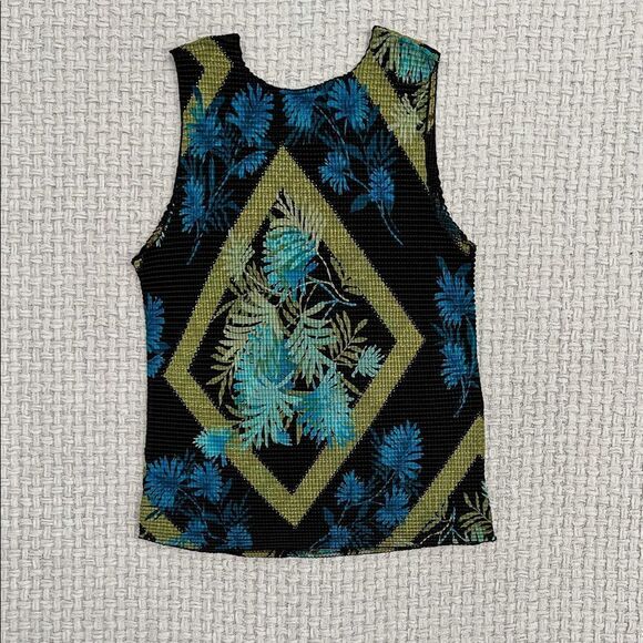 Vintage 90’s Tank Top - Picture 2 of 5
